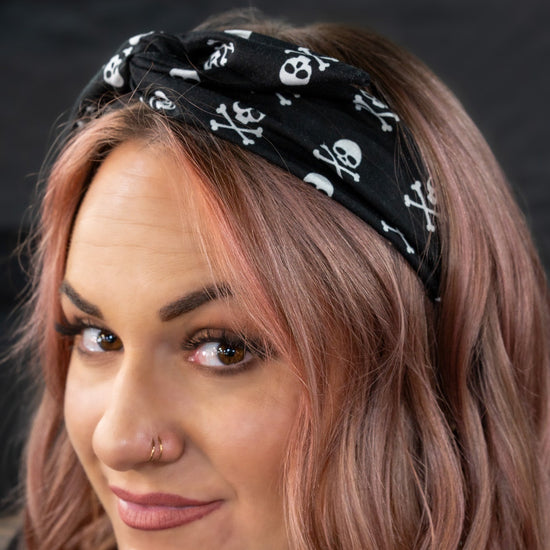 Amanda Bright Designs The Original Tie Headband Skull & Crossbones Pirates