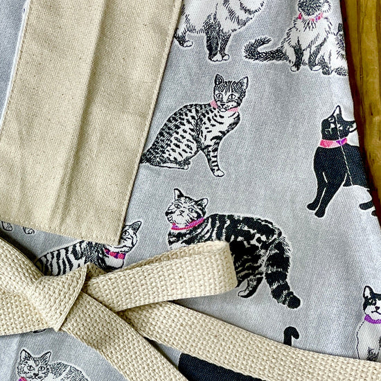 Amanda Bright Designs Carmen Apron cats galore breeds