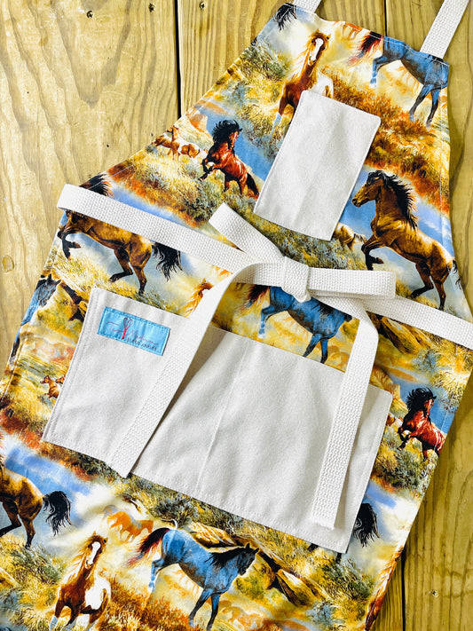 Two Medium Sized Ladies Hadleigh Apron Wild Horses American Southwest Wild West Apron Pattern