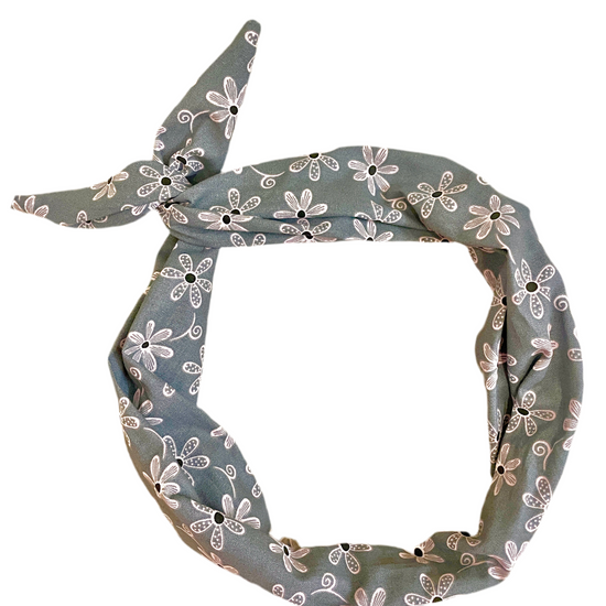 Amanda Bright Designs Gray Daisy floral patterned headband with pink and black