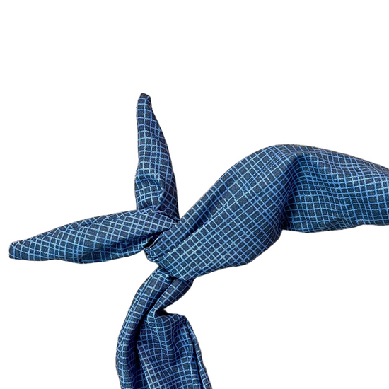 Amanda Bright Designs blue tone on tone grid-patterned headband 