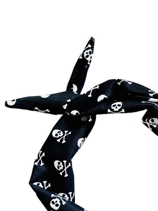 Amanda Bright Designs skull and crossbones black and white tie headband