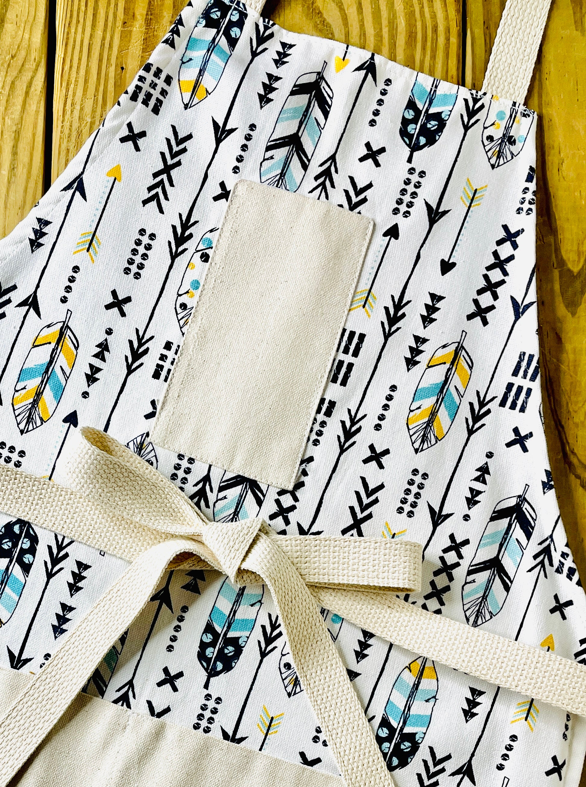 Candace apron for enteratining