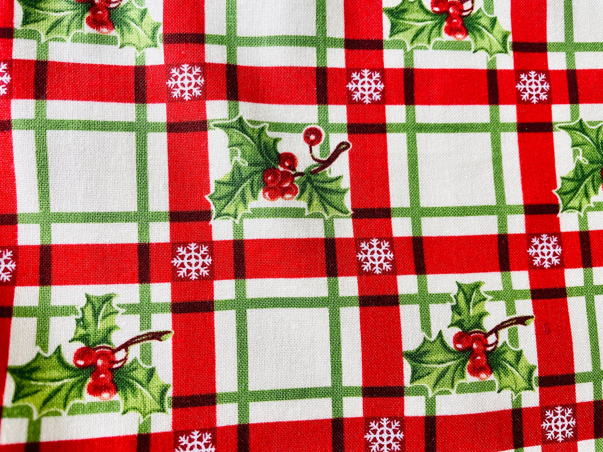 Two Medium Sized Ladies Christmas Plaid Red and Green Holly Berry Vintage Style Apron Fabric Pattern