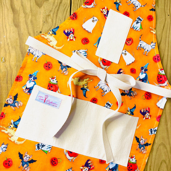 Amanda Bright Designs Howl-O-Ween vintage cute dog costume apron pumpkins ghosts vampires mummies wizards