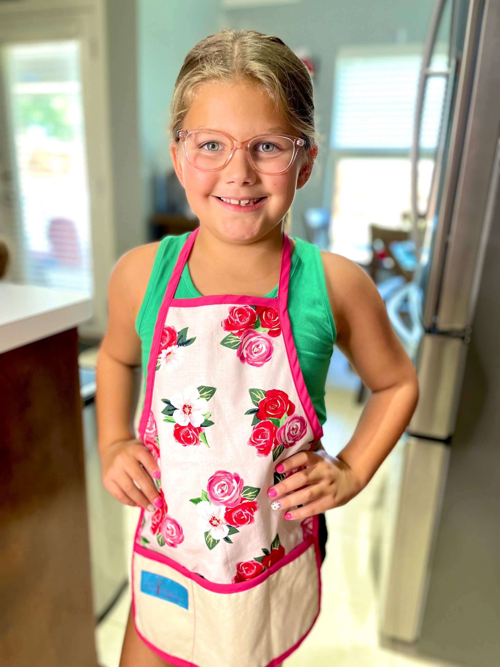 Two Medium Sized Ladies Mommy & Me Sweet Roses Children's Apron Pink Metallic Rose Clusters