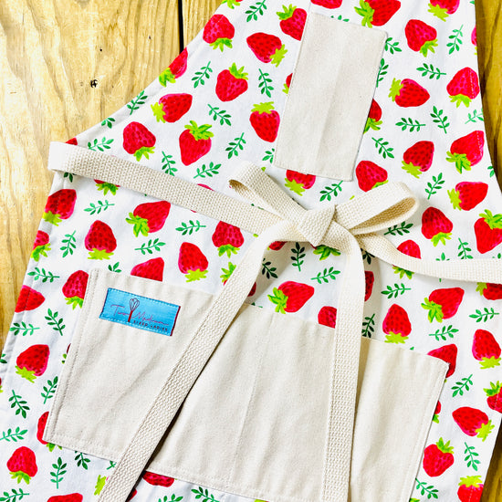 Two Medium Sized Ladies Maggie Apron ripe red strawberries vintage 1950s retro fruit kitchen cooking baking gardening apron