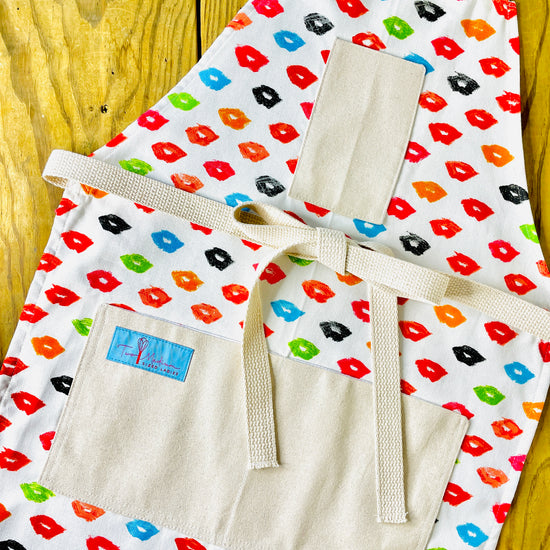 Two Medium Sized Ladies Marilyn Lipstick Apron Hollywood Glamour Icon red pink orange green blue black pouty lips